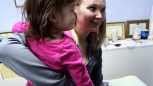 Нелли и Злата! Прокалываем ушки в годик Златочке! Nelly and Zlata! Pierced ears in a year !