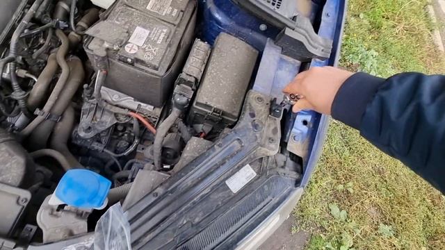 Установка упоров капота Skoda Karoq смотреть онлайн