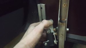 Крепление датчика эхолота к транцу (доработка крепления,возможность быстросьема)