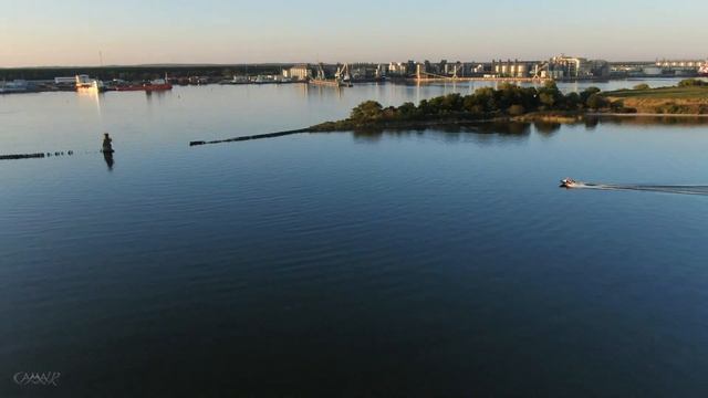 Лодочная прогулка по калининградскому заливу. город Светлый. Канальские острова) смотреть онлайн