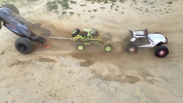 JLB Cheetah RC Car Tug of War | Remote Control Car | High Speed RC Cars