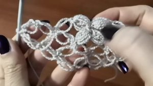 Бактус пышными столбиками и петлями соломона. Узор для шали.