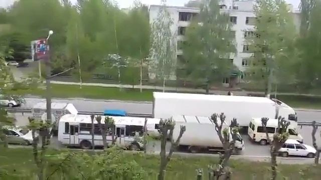 Патриарх приехал в Киров. Всем стоять смотреть онлайн