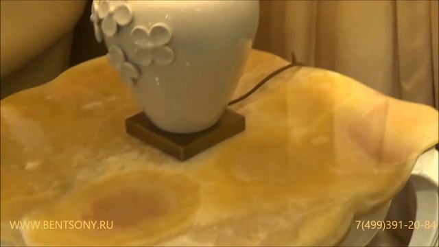 Видео обзор: Классический стол журнальный "Митчел В" квадратный маленький, Мрамор смотреть онлайн