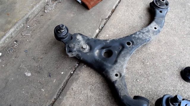 How to save $2000 dollars! *NOT A SCAM* 2006 Kia Sedona Lower Control Arm Replacement смотреть онлайн