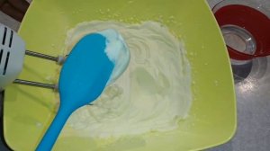 СМЕТАННЫЙ КРЕМ для торта за ОДНУ минуту!!! Супер быстрый рецепт сметанного крема. Крем из сметаны!!