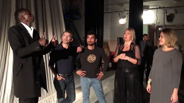 Міжнародний комік-шоу глухих смотреть онлайн