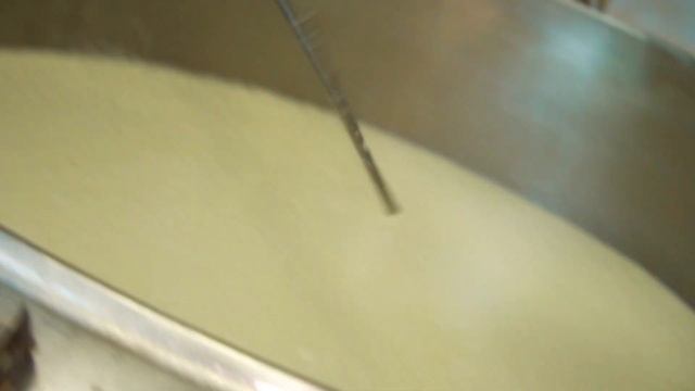 Как получить вкусный и полезный сыр? Семейная сыроварня Боковых.