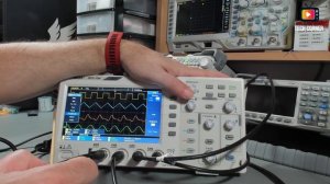 OWON SDS1104 Oscilloscope ⭐ 4-Channels for the price of 2-Channels... Awesome!