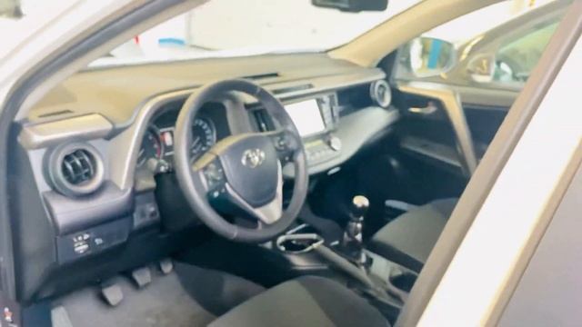 Toyota RAV 4 2.0 D-4D 2WD Lounge 2016 / 63.859km смотреть онлайн
