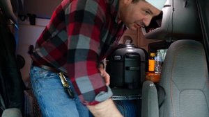 Экономлю на ЕДЕ в США! Как русские в США готовят МЯСО В ГРУЗОВИКЕ, чтобы ВЫЖИТЬ