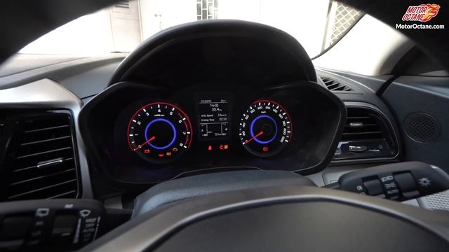 New Mahindra XUV 300 W8 - Best Variant? смотреть онлайн