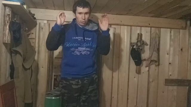 Ставлю донки на налима (которого нет) НОЧЬЮ! Первый снег РАДУЕТ! В ИЗБУ на огонёк. смотреть онлайн