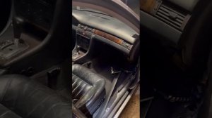 Блок управления ABS  AUDI A6C5   2001 год, где его искать.