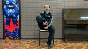 Разминочные и тренировочные упражнения сидя на стуле