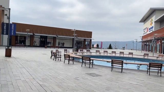 Тбилиси. Сезонные скидки до 70 процентов в торговом центре “East Point”. Большой обзор. смотреть онлайн