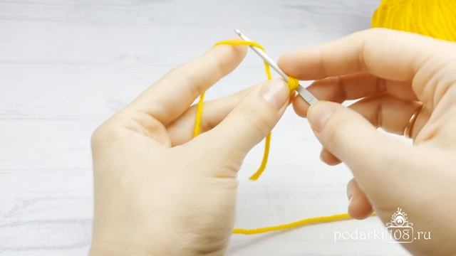 Как вязать цепочку из воздушных петель крючком. Вязание крючком для начинающих. Первая петля крючко смотреть онлайн