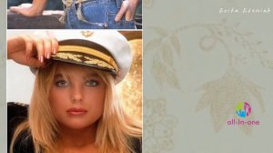 Erika Eleniak - MiniBio (English)