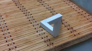 Невозможный треугольник