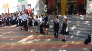 Не крутите пёстрый глобус.