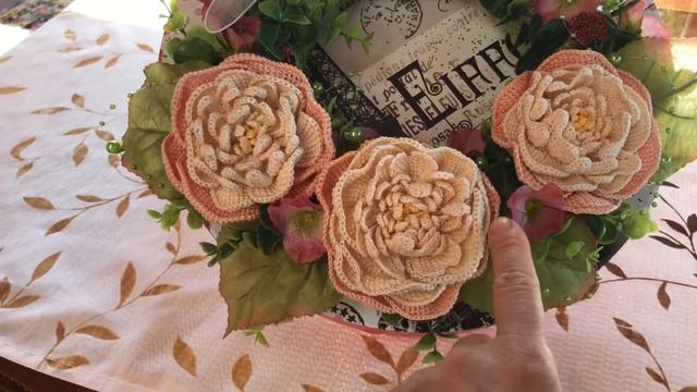 ?Украшение? на входную дверь ?крючком, венок с пионами. смотреть онлайн