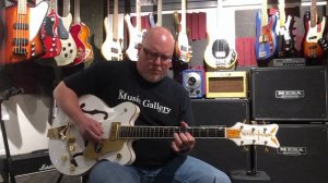 Gretsch G6139T CBDC Falcon™ Center Block Double Cut with Bigsby® White