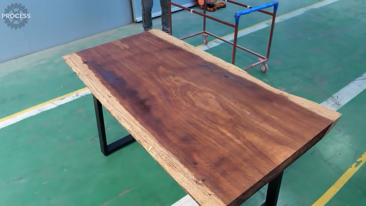 Фабрика массового производства в Корее смотреть онлайн