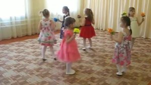Танец цветов (средняя группа)