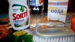 Как почистить мягкую мебели  в домашних условиях