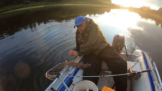 Рыбалка на реке.Ловля сома на квок. На Рыбалку,для души!!! смотреть онлайн