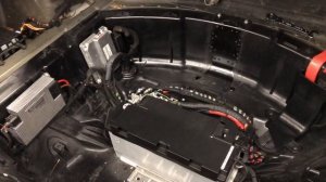 Audi A8D4 Установка адаптивного круиз контроля, ночного видения, подогрева лобового стекла.