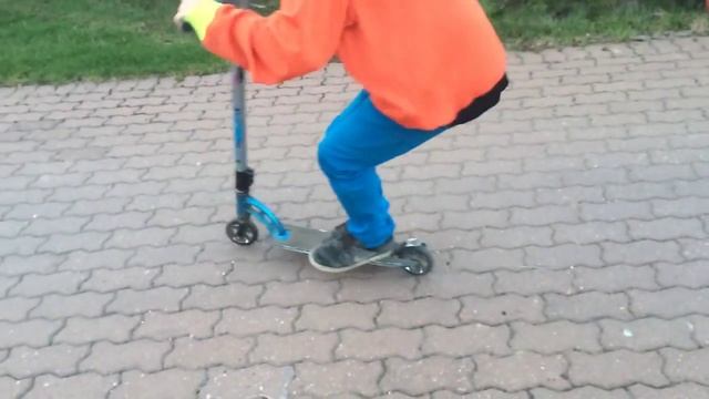 Трюки на самокате15( tail whip ) смотреть онлайн