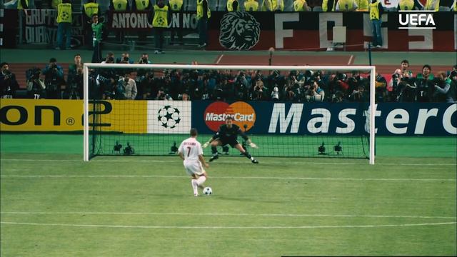 The story behind the UEFA Champions League trophy смотреть онлайн