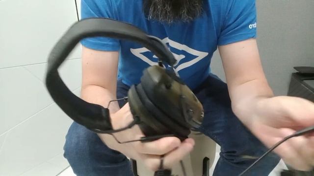 Огляд на гарнітуру до радіостанції Baofeng + кріплення на активних навушниках смотреть онлайн