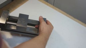 Посылка  Лекальные тиски QGG88