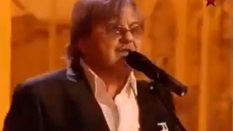 ВИА Самоцветы.Листья жёлтые над городом кружатся...