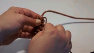 Как плести прямоугольное дно корневым плетением.