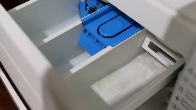 ОСВЕЖИТЬ ЗАСТИРАННОЕ ПОСТЕЛЬНОЕ БЕЛЬЁ в стиралке! Как стирать, чтобы белое стало белее, цветное ярч