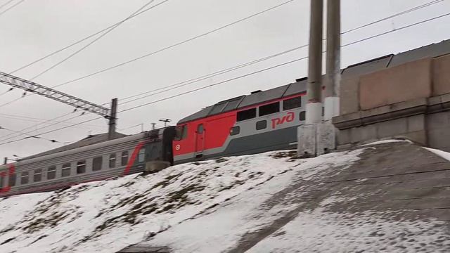 Тепловоз ТЭП70-0373 с вагоном-дефектоскопом ст. Цветочная, г.СПб, 17.12.2021г. смотреть онлайн