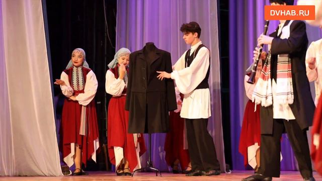 Первую ханукальную свечу зажгли в Биробиджане смотреть онлайн