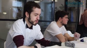 Участники клуба Endolite с ампутацией верхних конечностей побывали на мастер-классе по рисованию