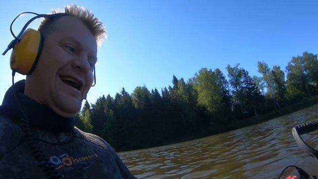 Золотые находки под водой с металлоискателем CTX 3030. Подводный поиск находок с металлоискателем.