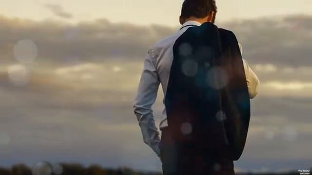 Продавец вынес валенки бабушке в дранных колошах, ее благодарность, полностью поменял жизнь парня… смотреть онлайн