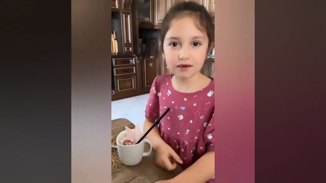 Будни Агаты Муцениеце - Новый образ, Семейный День. смотреть онлайн