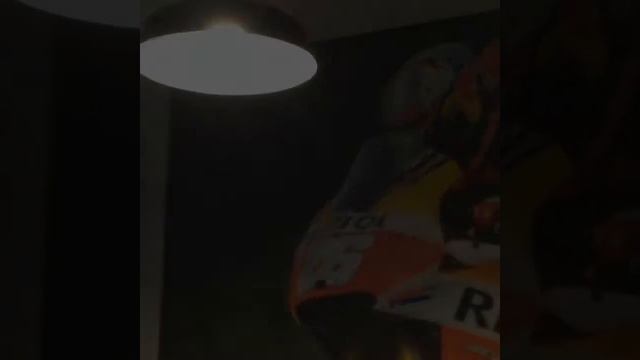 Потолок с "парящими линиями" смотреть онлайн