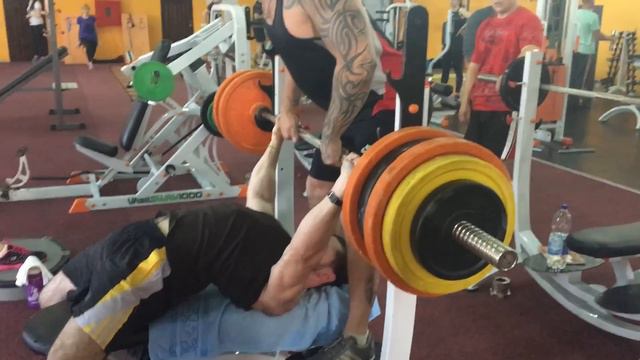 Жим лежа 200 кг смотреть онлайн