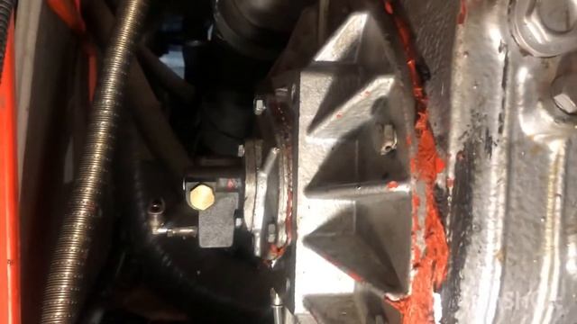 Ремонт вакуумного насоса ТАЙФУН на КО-560. смотреть онлайн