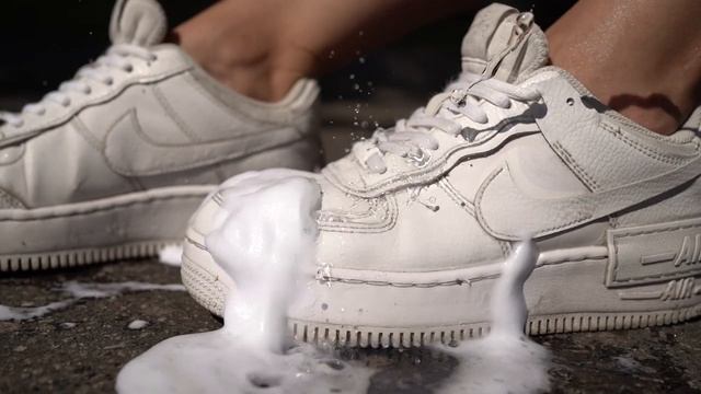 Чистим белую обувь Активной пеной Salton Sport