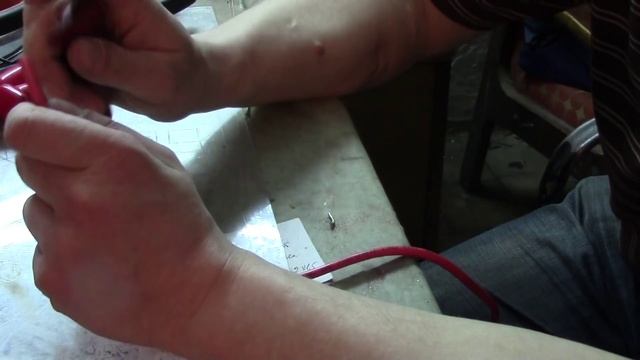 Зачистка провода ШГИ и ножом большие сечения.