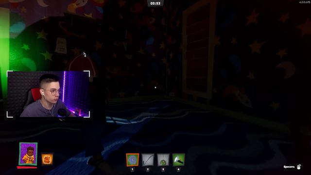 ПОЙМАЛ МАЛЕНЬКИХ ШКОЛЬНИКОВ В ЗАБРОШЕННОМ ДОМЕ В SECRET NAIGHBOR смотреть онлайн